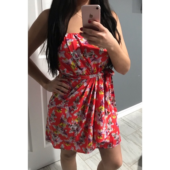 Express Dresses & Skirts - Express strapless Coral floral dress Sz 4